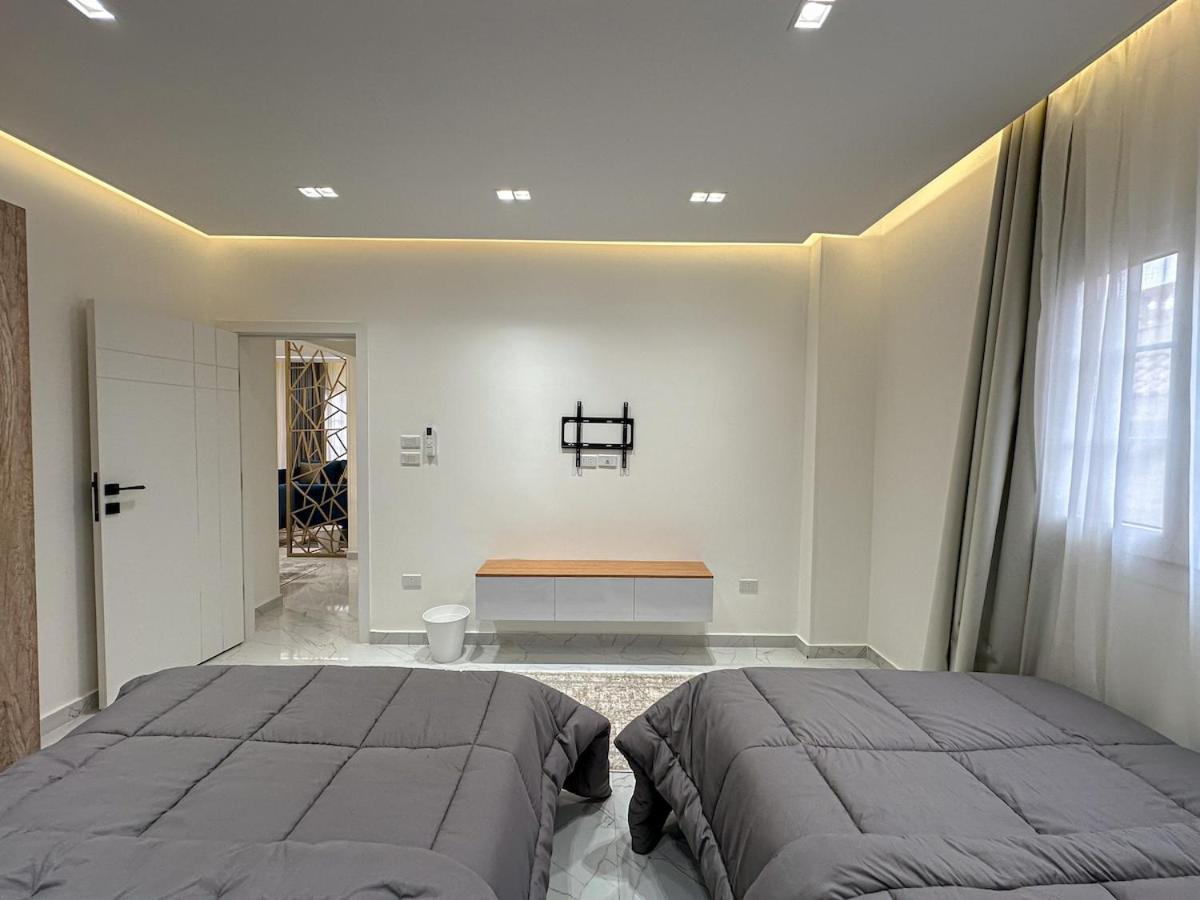 2br In New Apartment